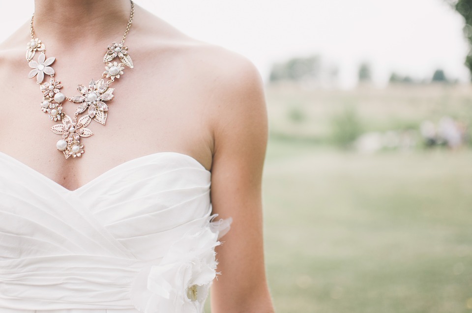 wedding dress jewelry